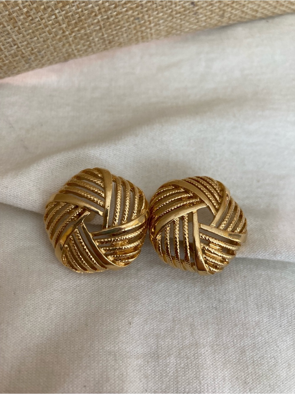 Open Design Vintage Clip on Earrings - Picture 2 of 4